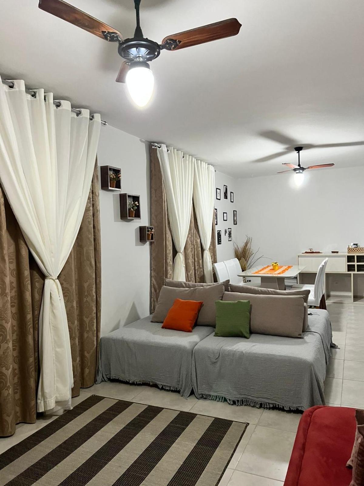 Apartamento Amplo E Belissimo! - 3 Quadras Do Mar! Гуаружа Экстерьер фото